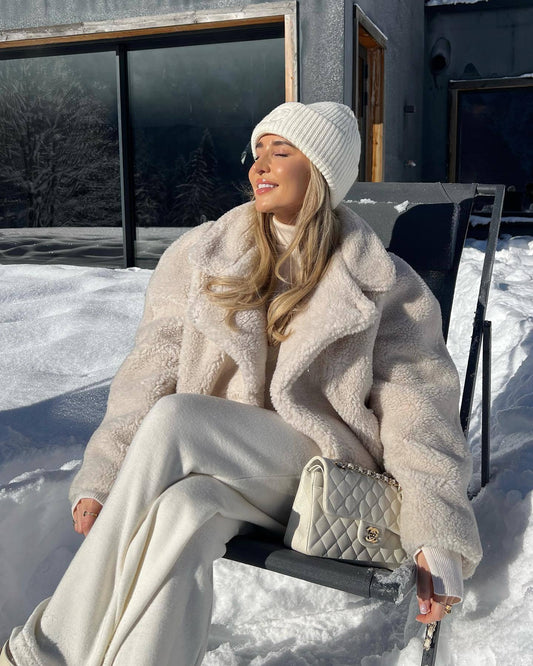 Manteau Polo Douceur Beige – Élégance Chaleureuse pour l’Hiver