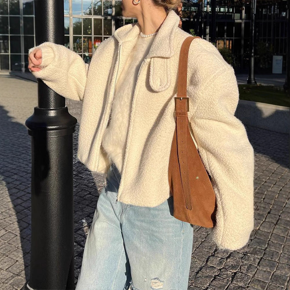 Veste Courte en Laine d'Agneau - Élégance et Chaleur