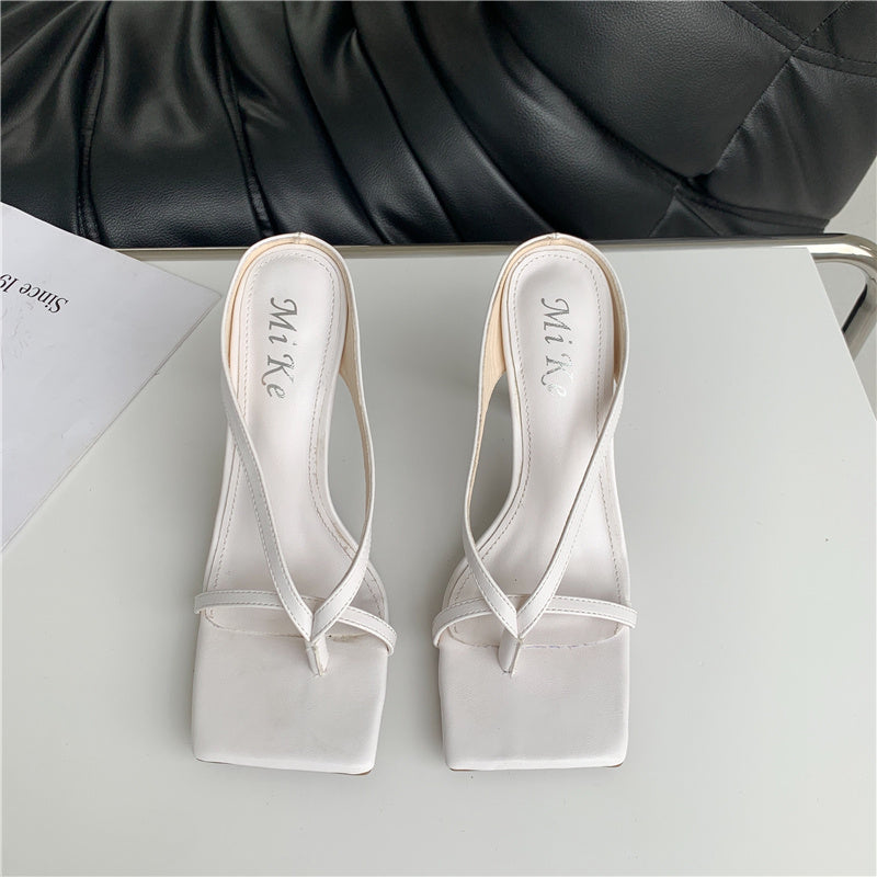 Sandales Naysa Bout Carré Avec Talon Fin Minimaliste