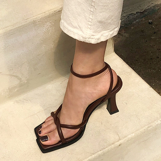Sandales Roma Talon Haut & Boucle Graphique