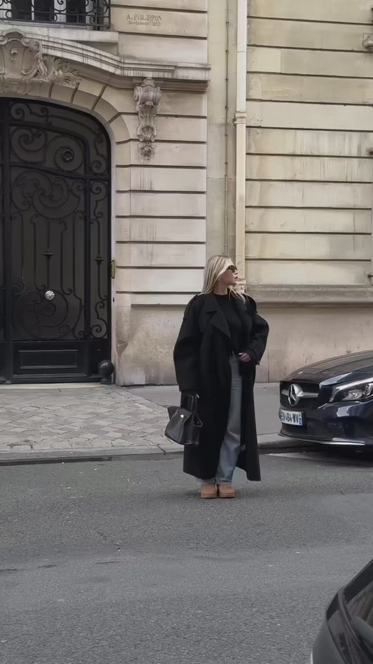 Manteau Long à Col Revers et Boucles Doubles – Élégance Décontractée